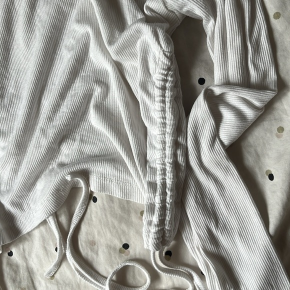 White long sleeve side scrunch ties - Picture 5 of 6